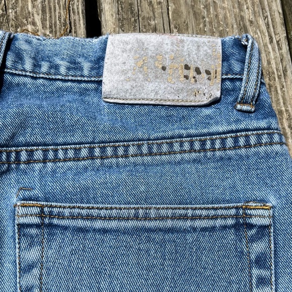 Vintage 90s B.U.M. Equipment Distressed Straight Leg Dad Boyfriend Jeans - Picture 8 of 13